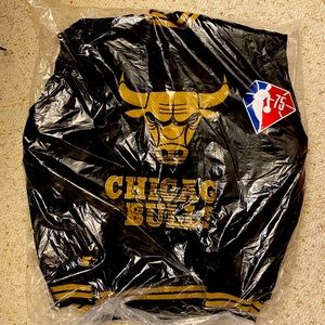 Chicago Bulls starter jacket, black label. Limited edition. Size S